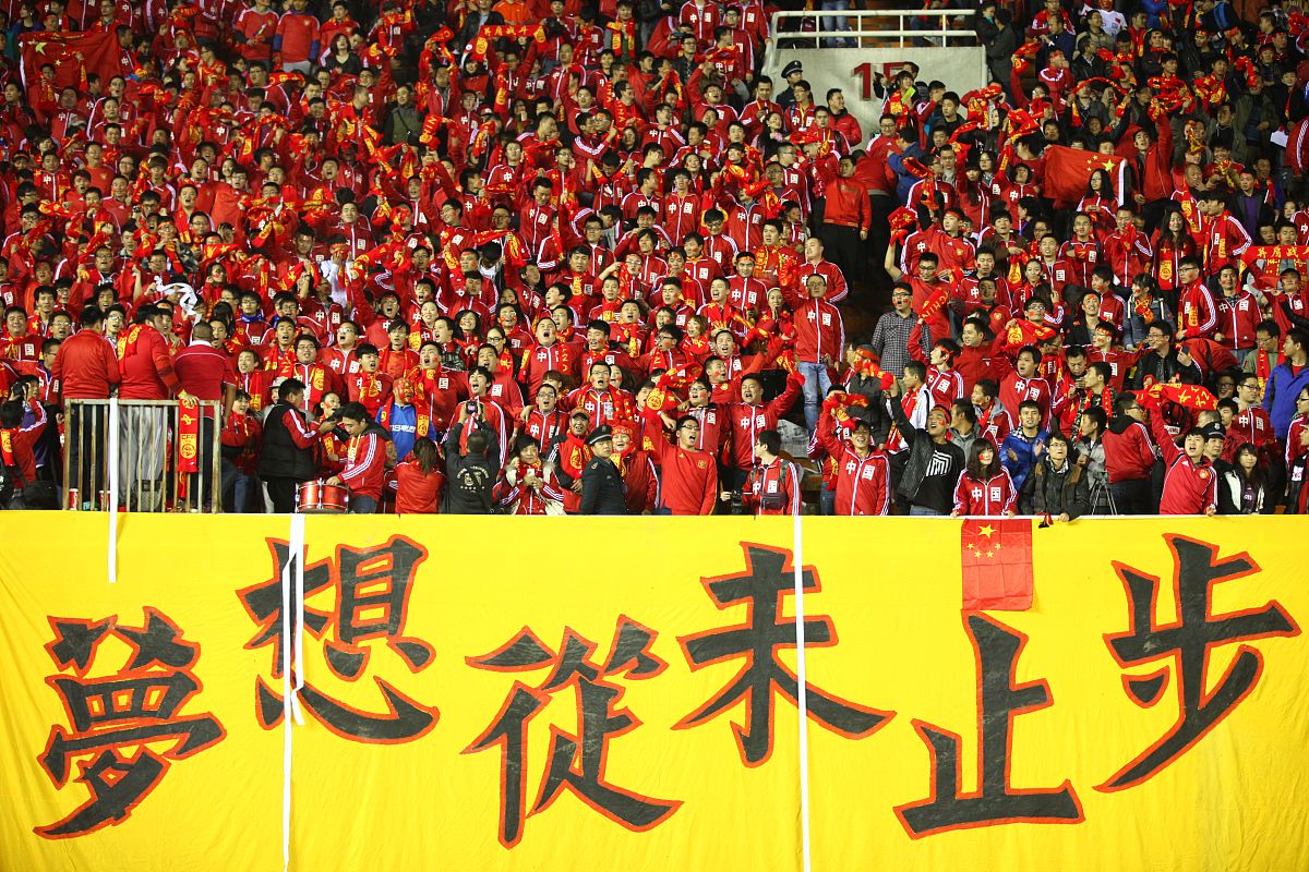 开云平台-赛场烽烟再起，球队砥砺前行，冲击巅峰的简单介绍