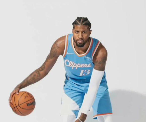 快船后卫遭遇伤病困扰,球队士气受挫的简单介绍 快船后卫遭遇伤病困扰,球队士气受挫的简单介绍