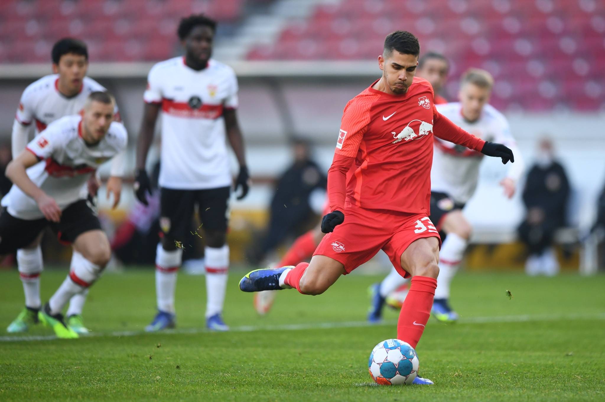 包含红牛莱比锡客场大胜,继续德国足球联赛金字塔爬升的词条 包含红牛莱比锡客场大胜,继续德国足球联赛金字塔爬升的词条