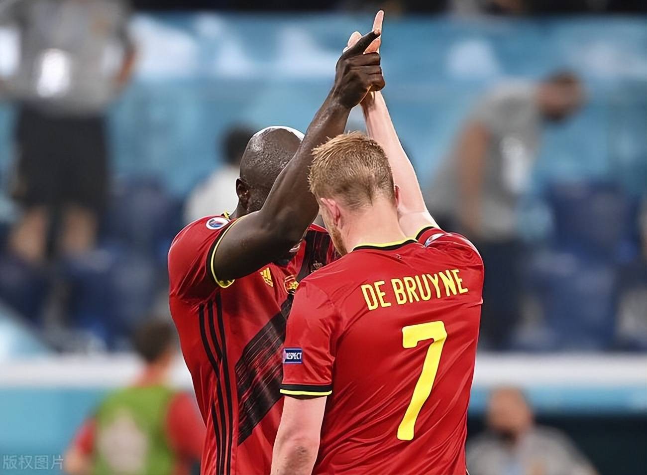 包含比利时连克荷兰,成功杀入欧锦赛半决赛的词条 包含比利时连克荷兰,成功杀入欧锦赛半决赛的词条