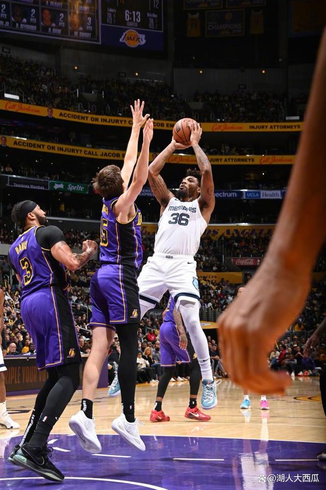 甘肃队惨遭湖北队逆转,再度遭遇失利 甘肃队惨遭湖北队逆转,再度遭遇失利