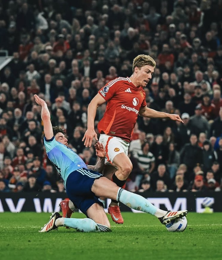 弗赖堡客场大逆转,连得两球扳平比分,引起球迷狂欢的简单介绍 弗赖堡客场大逆转,连得两球扳平比分,引起球迷狂欢的简单介绍