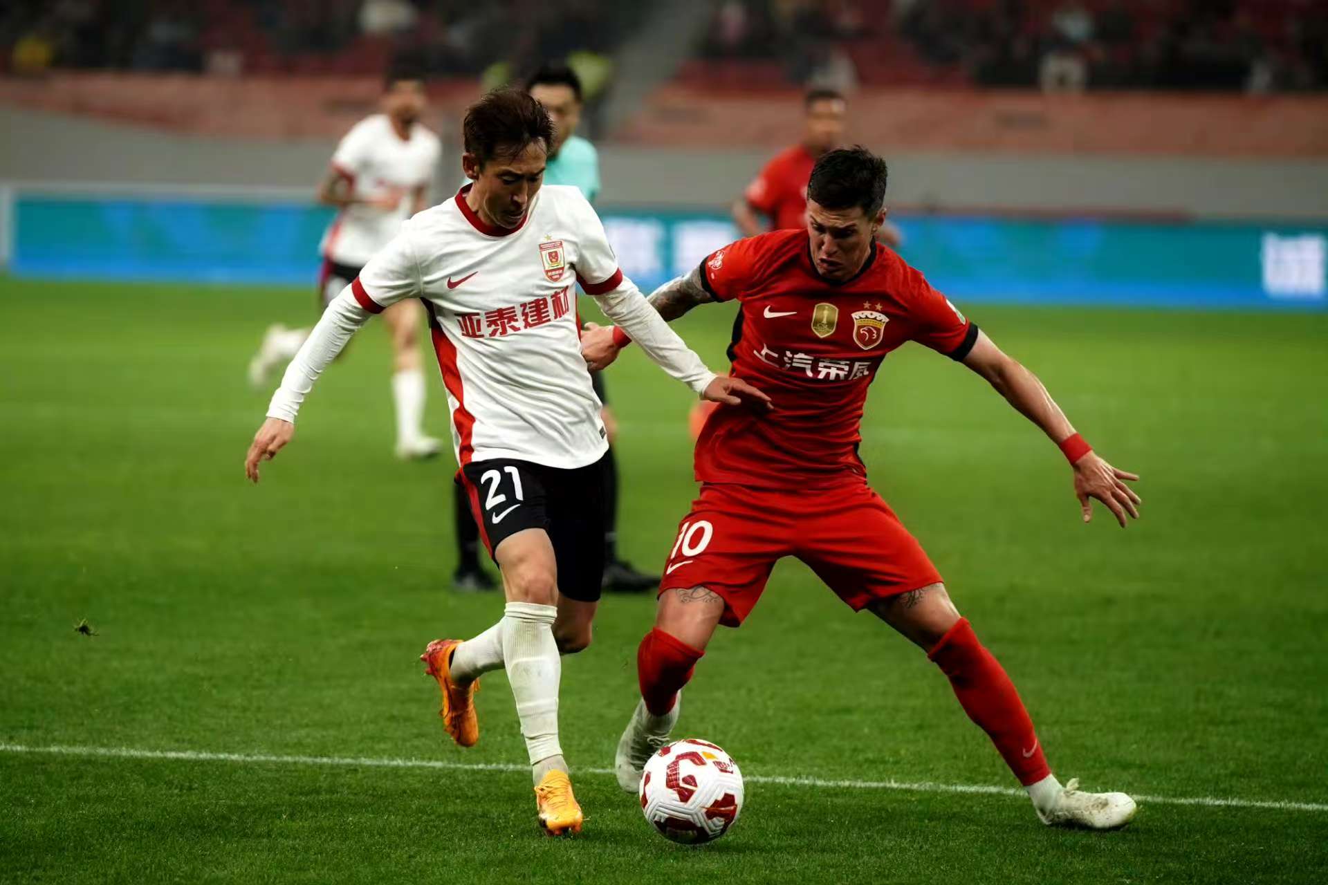 开云体育app-包含长春亚泰负于贵州恒丰智诚，中超保级战激烈的词条