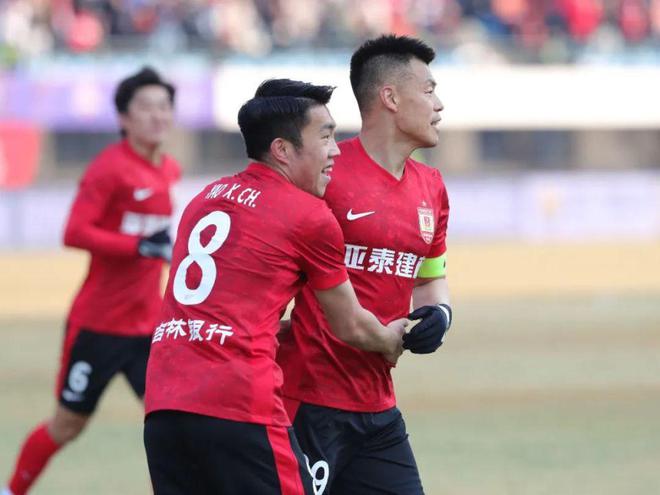 包含长春亚泰负于贵州恒丰智诚,中超保级战激烈的词条 包含长春亚泰负于贵州恒丰智诚,中超保级战激烈的词条