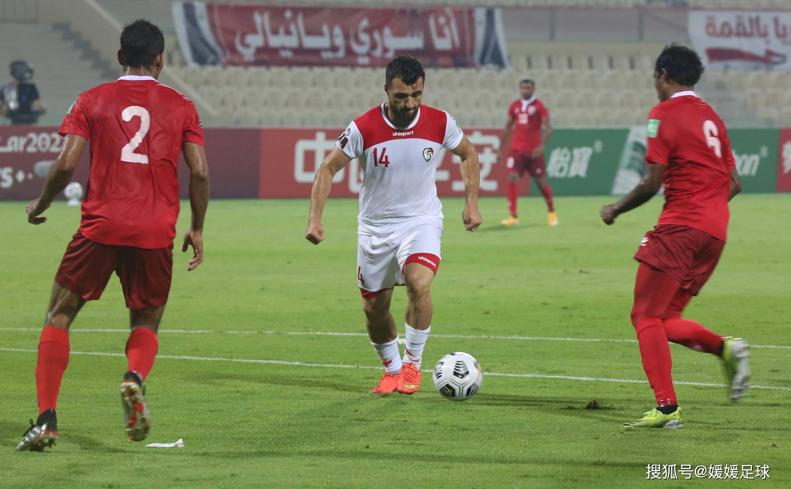 足球赛事热火朝天,球队实力对话激烈的简单介绍 足球赛事热火朝天,球队实力对话激烈的简单介绍