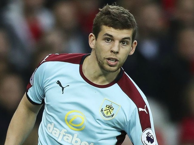 开云体育入口-伯恩利后卫因不当行为被罚重罚款的简单介绍