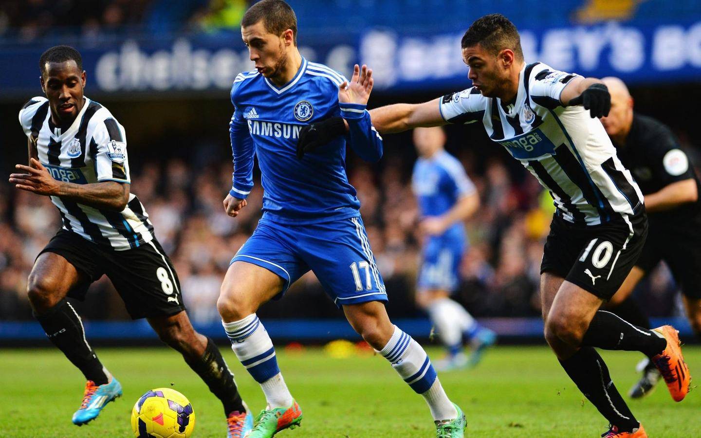 埃弗顿主场击败曼城，取得赛季重要胜利的简单介绍