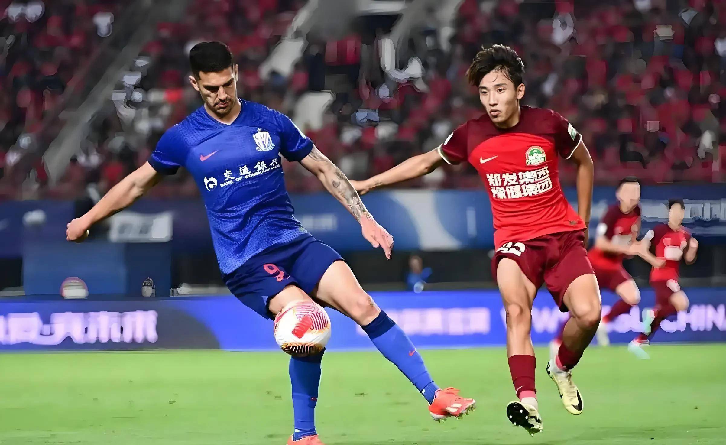 开云体育app-关于视听盛宴：中超比赛球员在场上奉献精湛技艺的信息