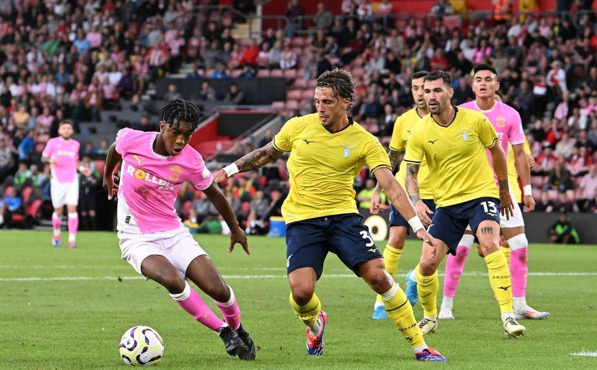 包含尤文图斯客场不敌维罗纳，遭遇失利的词条