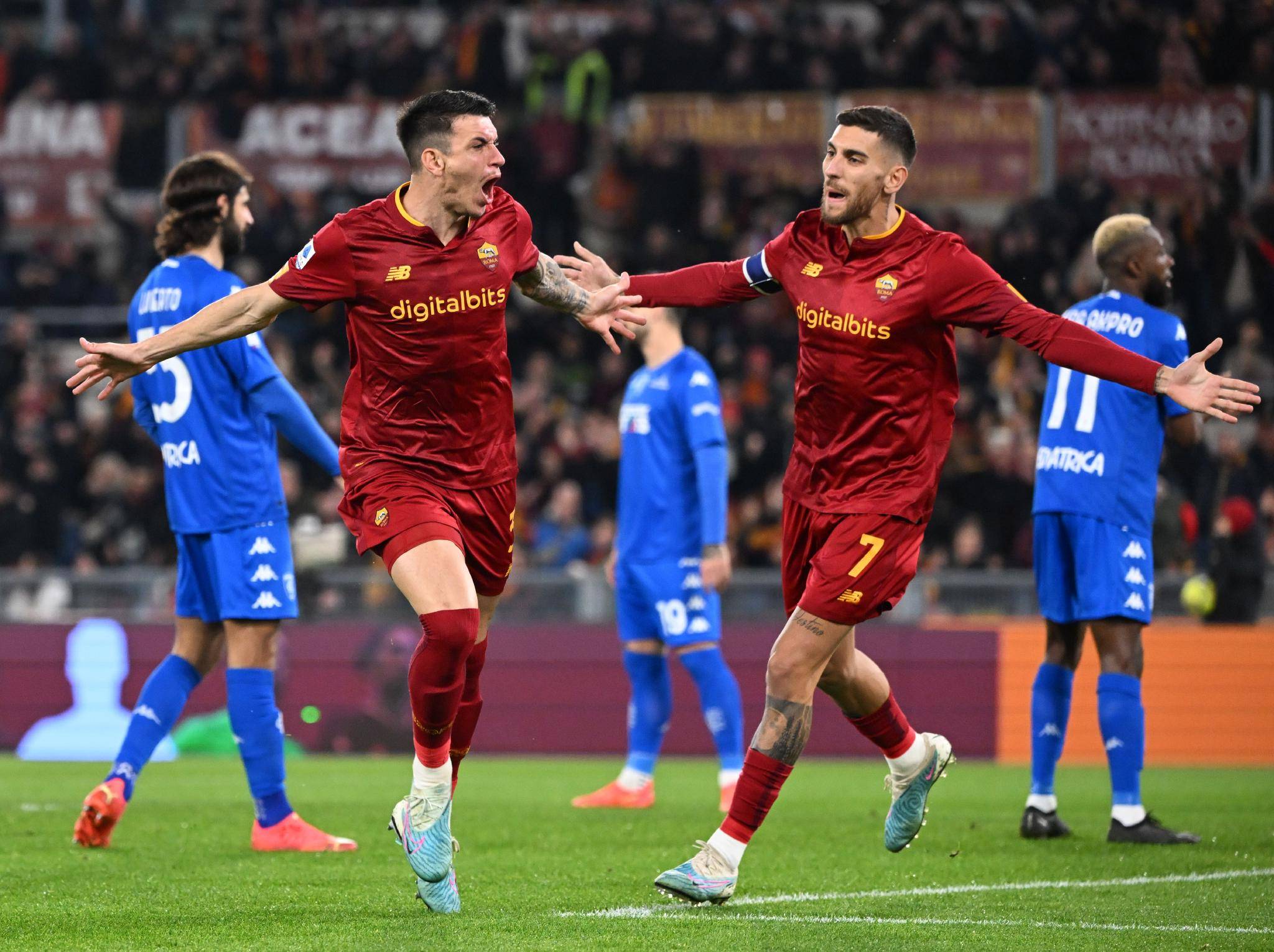 开云体育官方网站-罗马队员备战，迎接欧洲赛场上的挑战和机遇