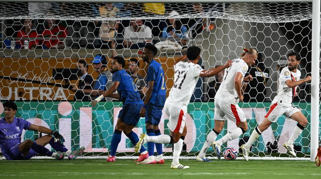 开云体育入口-曼彻斯特城碾压对手，轻松晋级