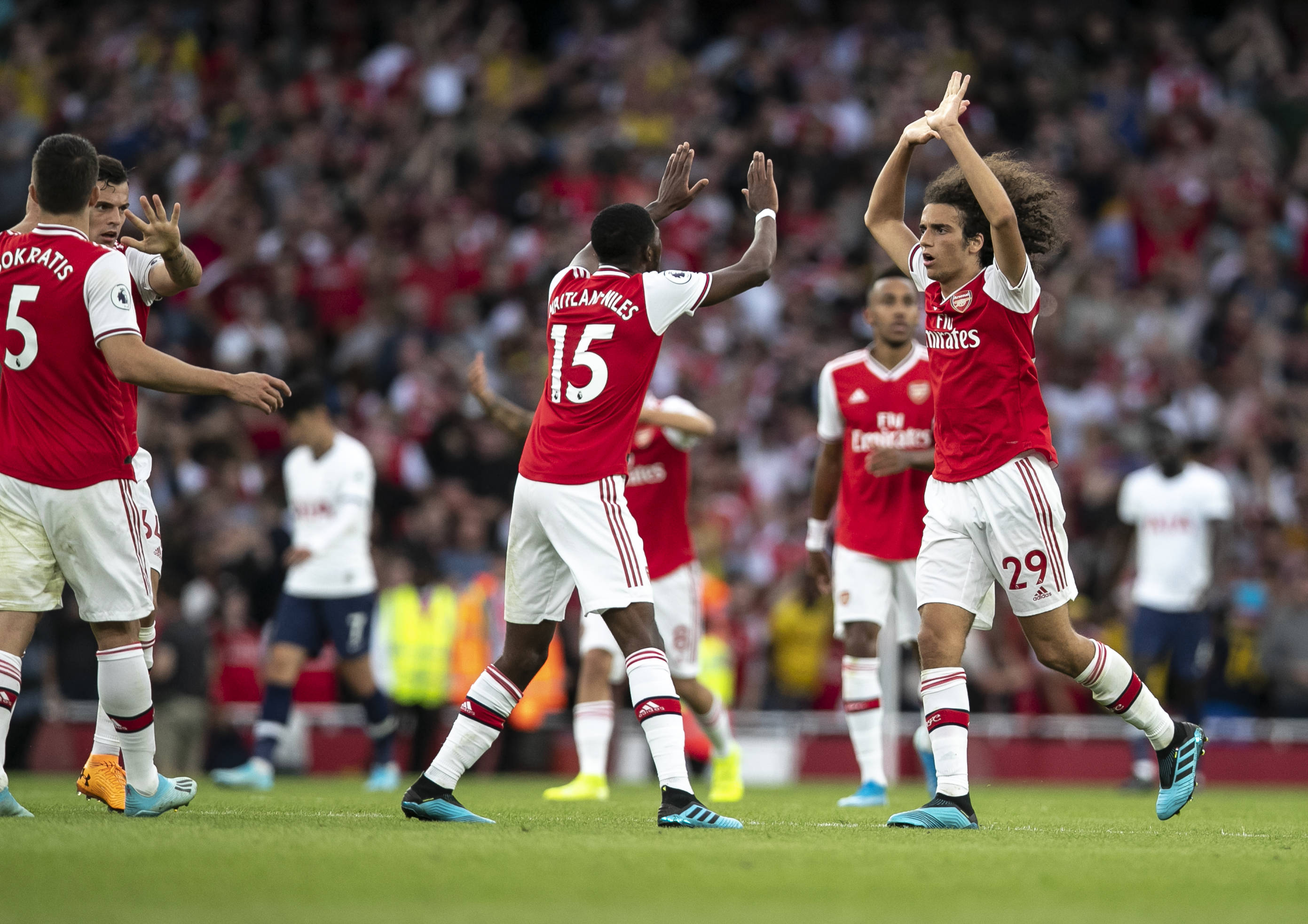 开云体育入口-包含阿森纳客场击败莱斯特城，稳固前四位置的词条