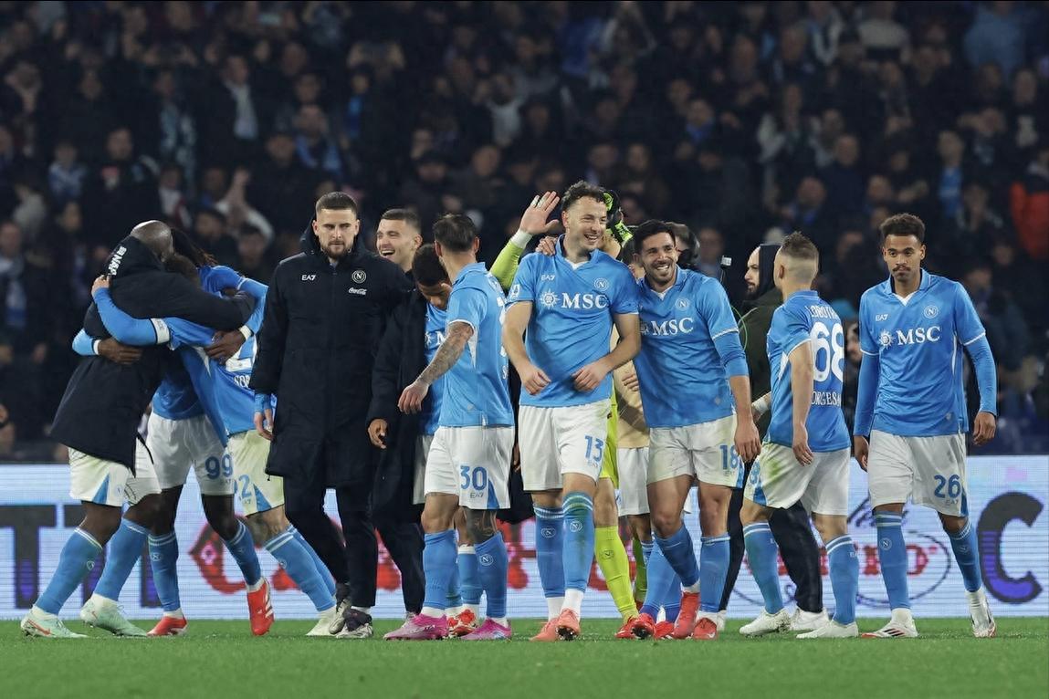 开云体育官网-包含阿尔菲斯顿踢进制胜球，打破僵局取得胜利的词条