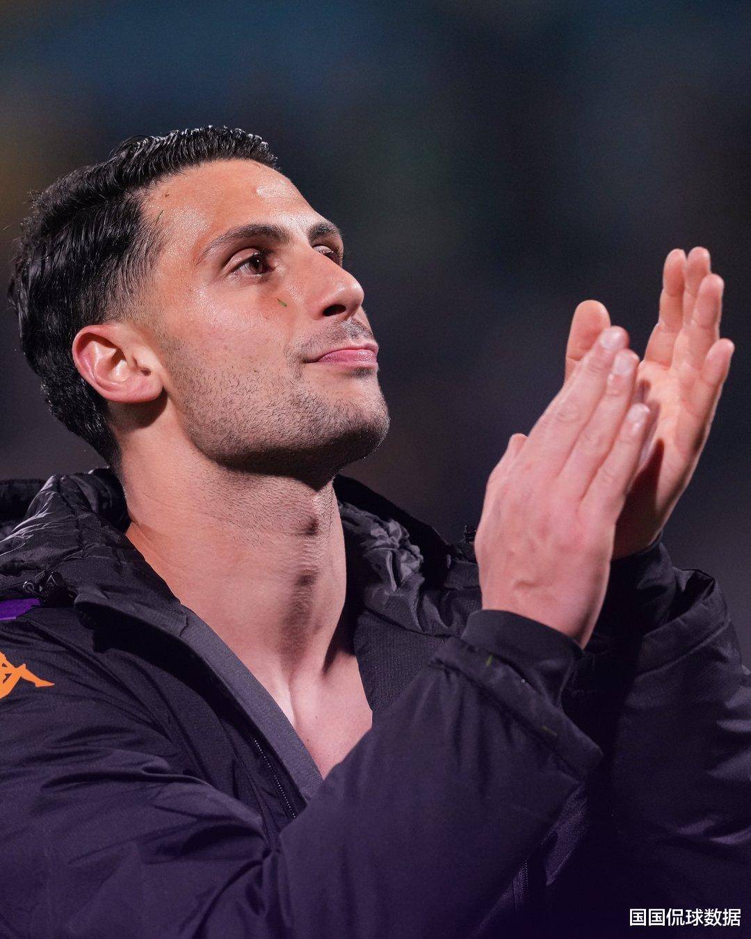 意甲背景:佛罗伦萨主帅致谢球员,感谢努力 意甲背景:佛罗伦萨主帅致谢球员,感谢努力