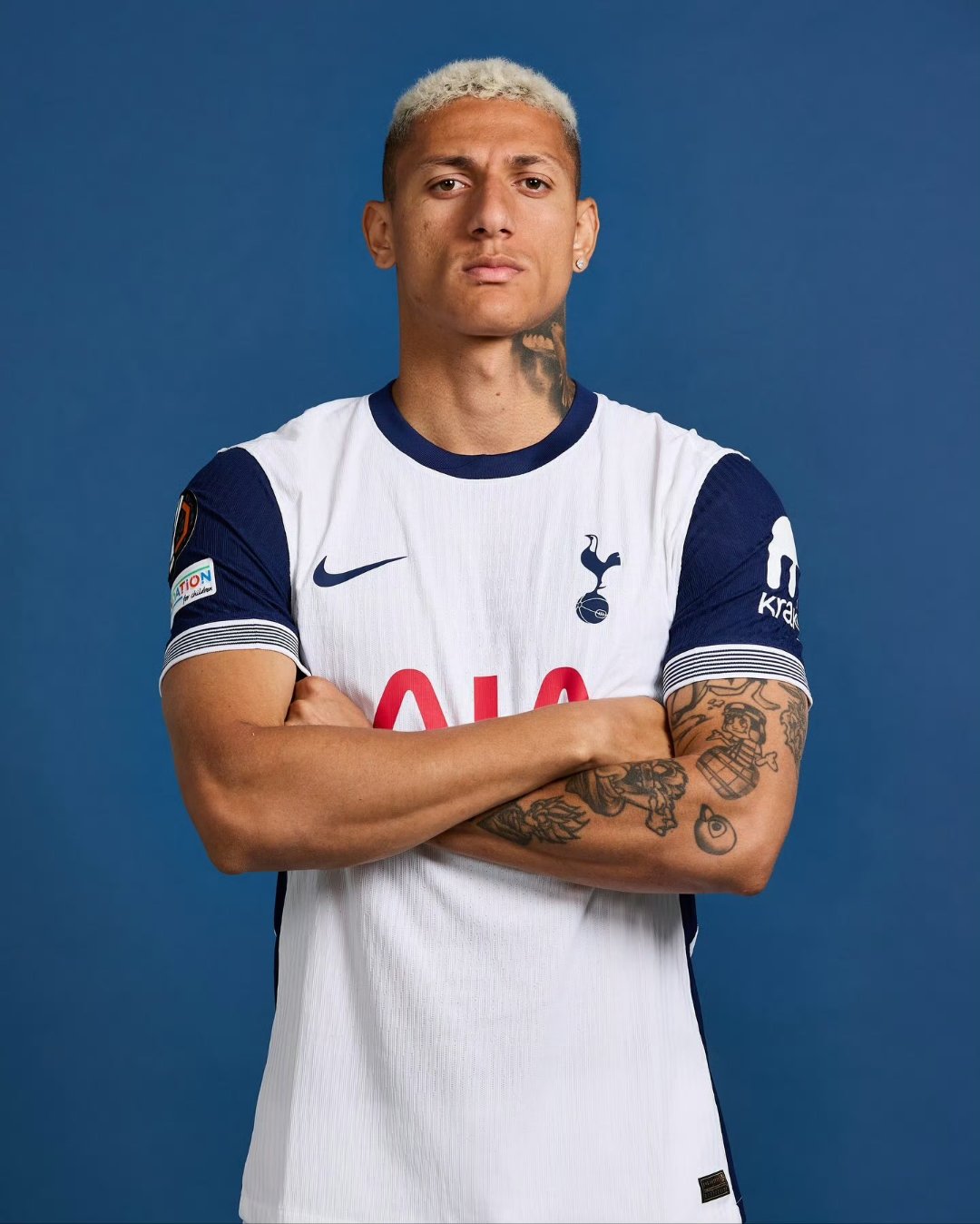 开云官网-热刺前锋凯恩连入两球，帮助球队逼平阿森纳