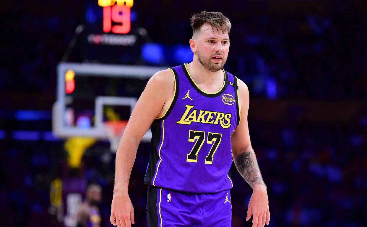 开云官网-火箭队裁员减薪，球队陷入财政困境