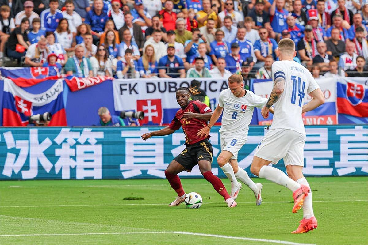 开云体育在线-欧洲杯预选赛争夺激烈，豪强对决呈白热化的简单介绍