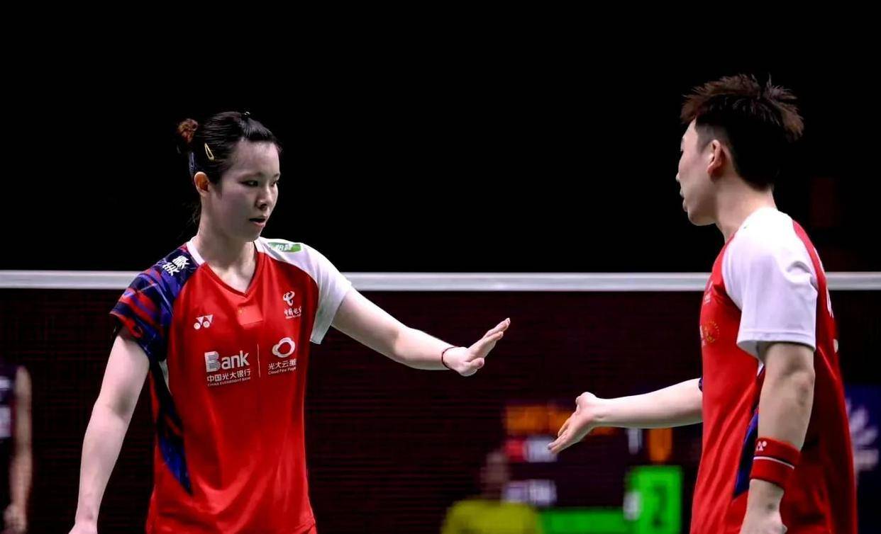 开云体育APP下载-羽毛球女双战胜对手，成功晋级