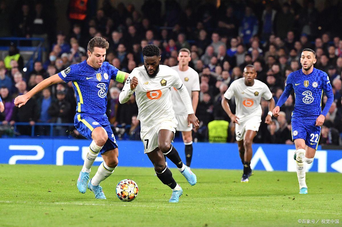 开云体育平台APP-沙尔克04客场2-1击败多特蒙德，豪取三分