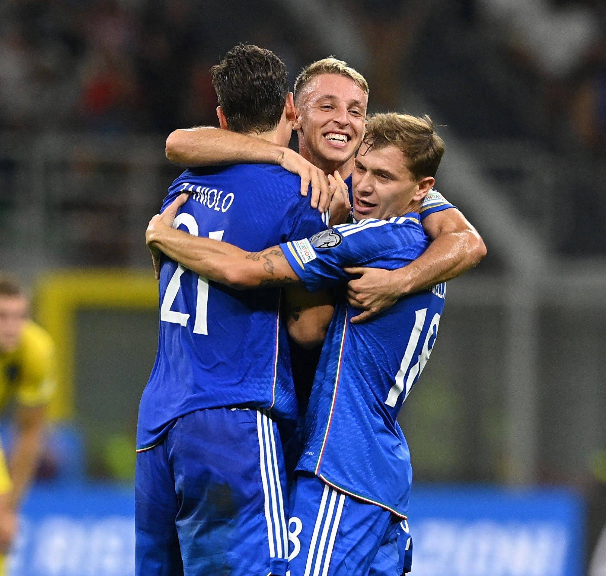 罗马尼亚队披荆斩棘,欧预赛亮相精彩纷呈 罗马尼亚队披荆斩棘,欧预赛亮相精彩纷呈