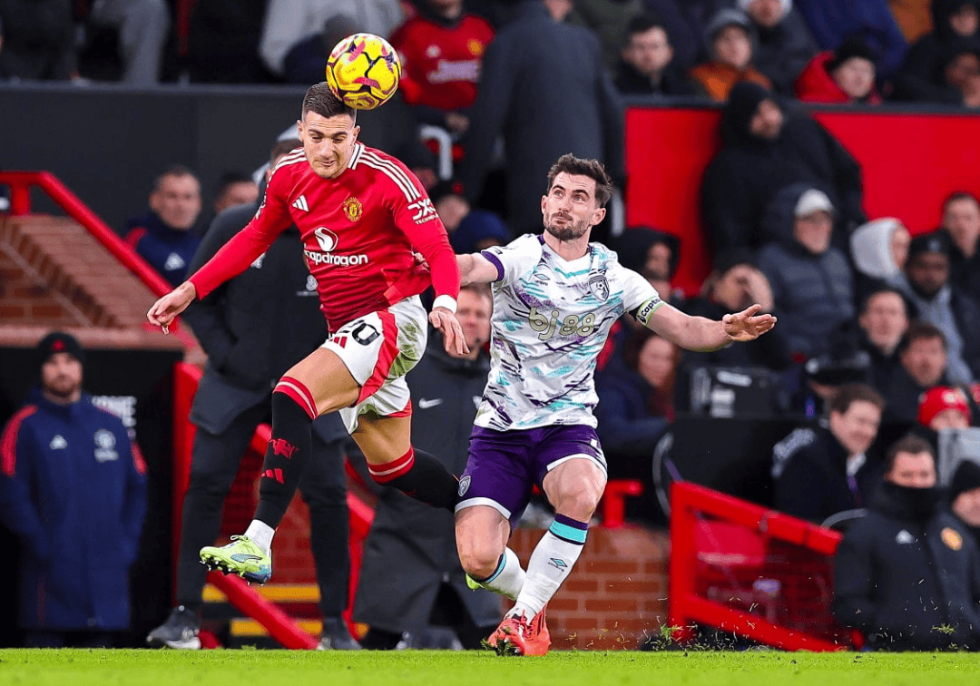 曼联客场险胜，伯恩茅斯难逃惨败