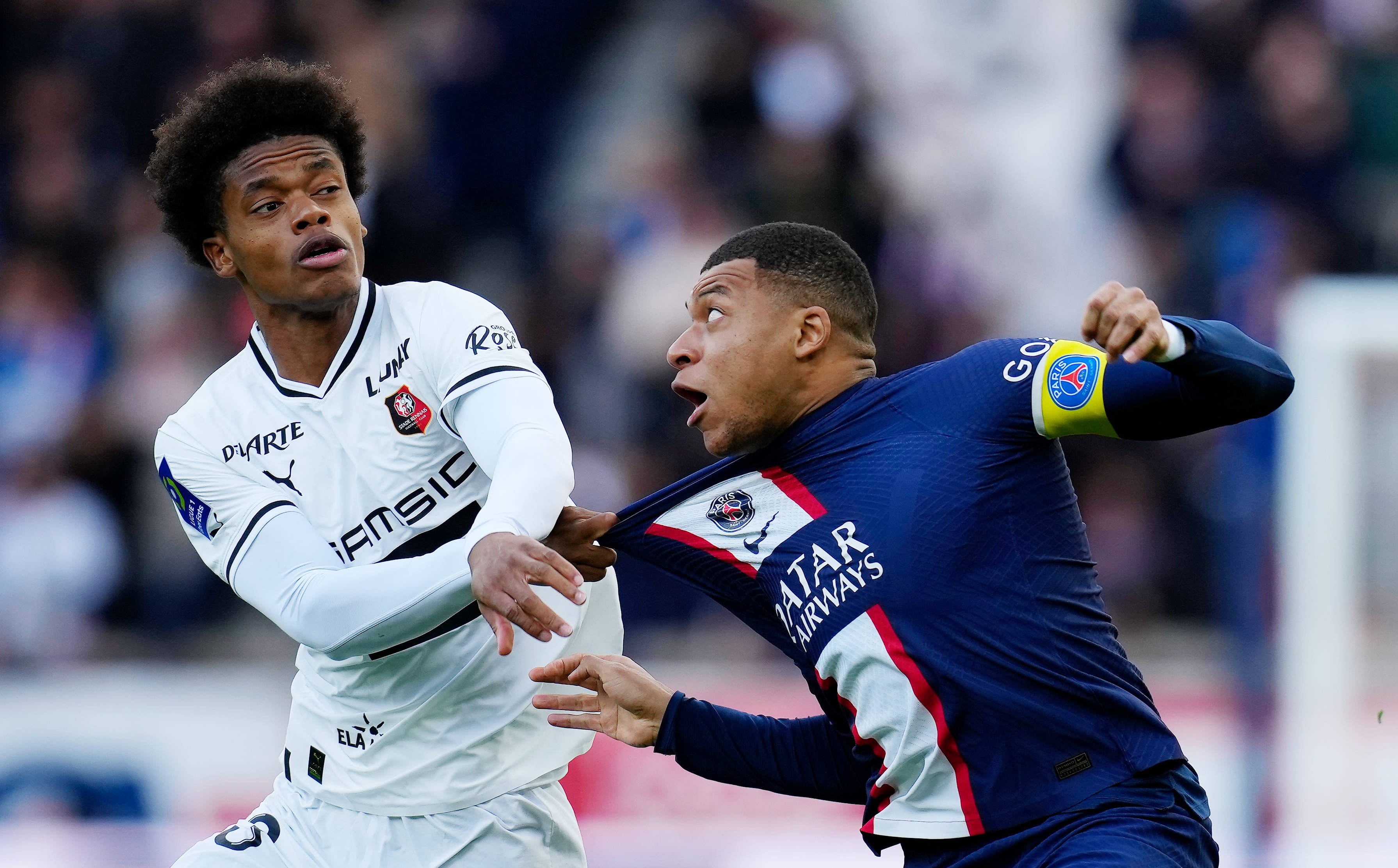 巴黎圣日耳曼士气低迷,连续三场不胜 巴黎圣日耳曼士气低迷,连续三场不胜