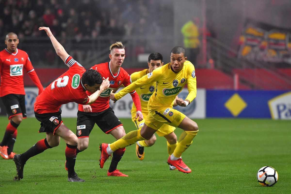 包含尼斯队势头凶猛，法甲场上表现令人瞩目的词条