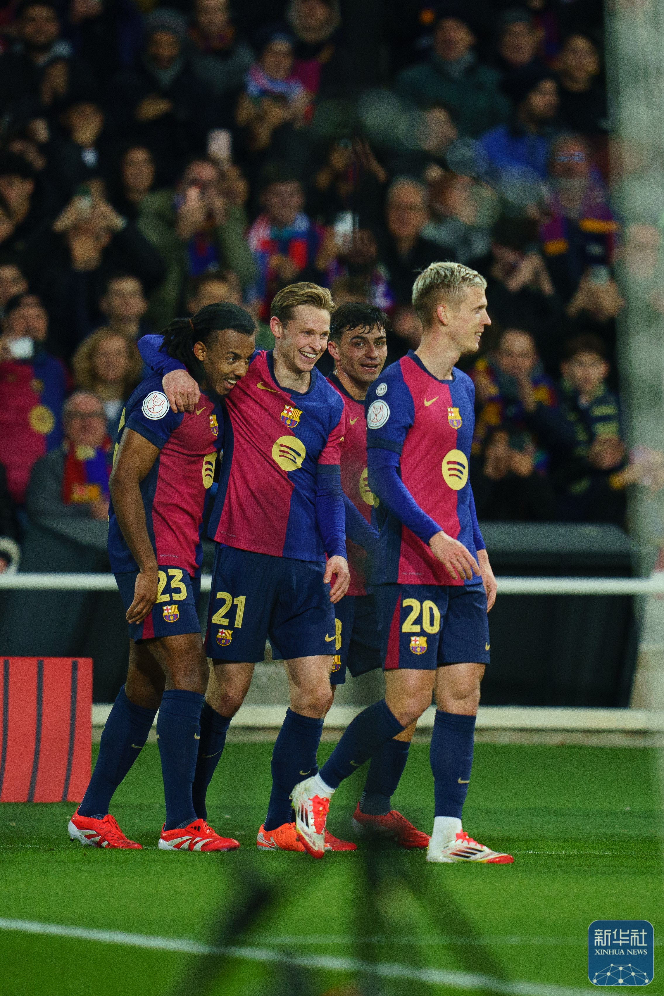 西班牙豪门球队全力备战大赛