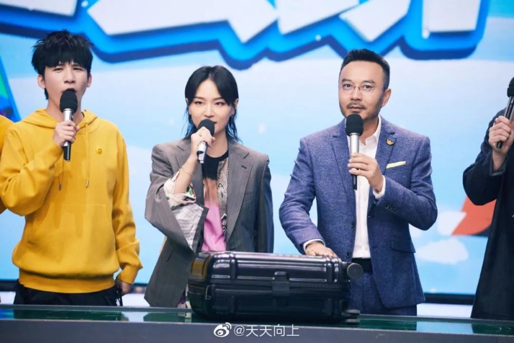 超级巅峰对决即将上演,胜者将登上巅峰的简单介绍 超级巅峰对决即将上演,胜者将登上巅峰的简单介绍