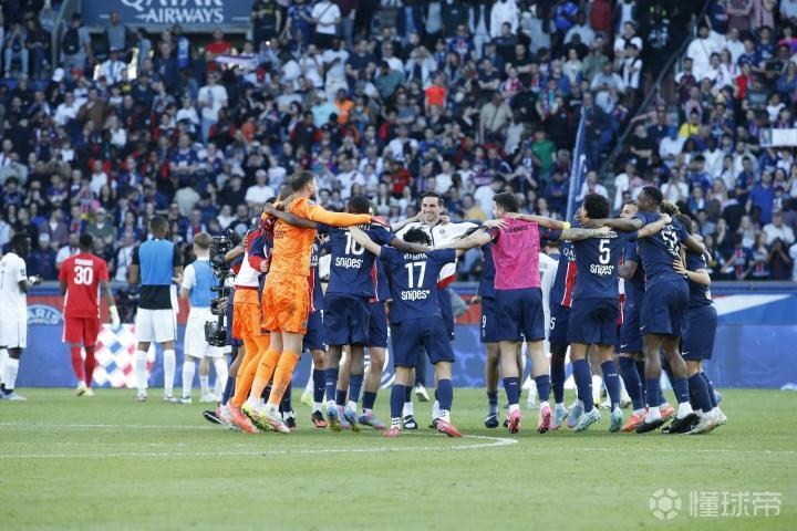 包含兰斯主场惜败圣埃蒂安,法国足球强队对决的词条 包含兰斯主场惜败圣埃蒂安,法国足球强队对决的词条