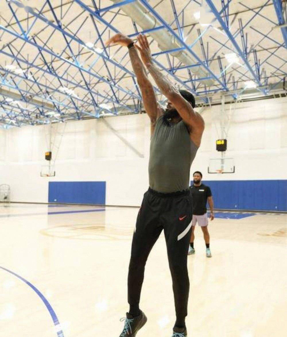 湖人核心球员状态回升，球队备战充满信心