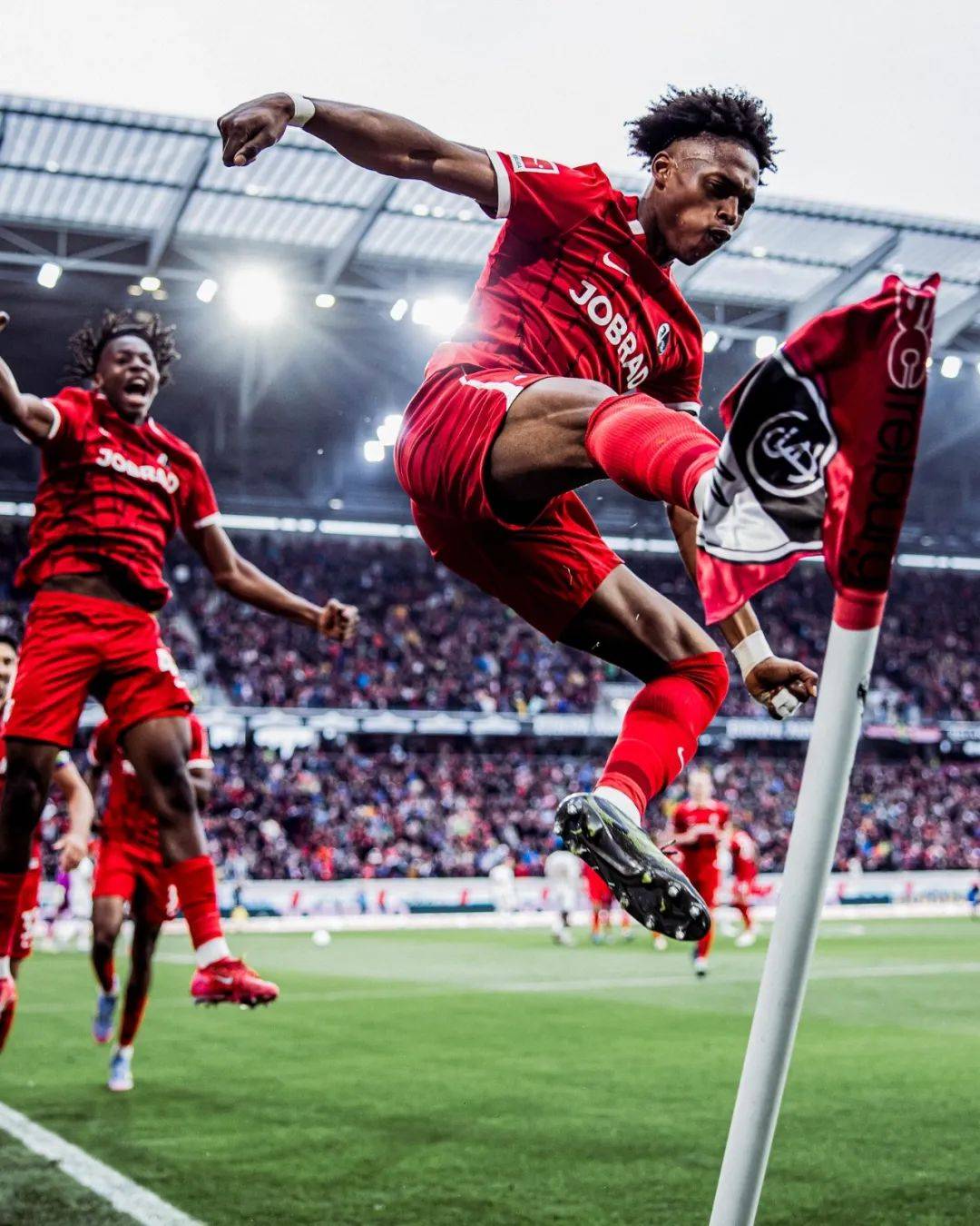 云达不莱梅主场大胜对手,重振信心反弹 云达不莱梅主场大胜对手,重振信心反弹