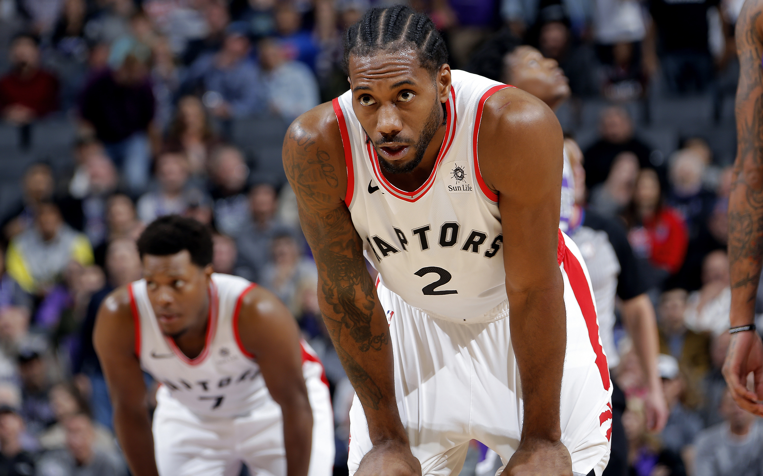 开云官网-猛龙赢得对阵凯尔特人的激烈比赛，伦纳德表现出色