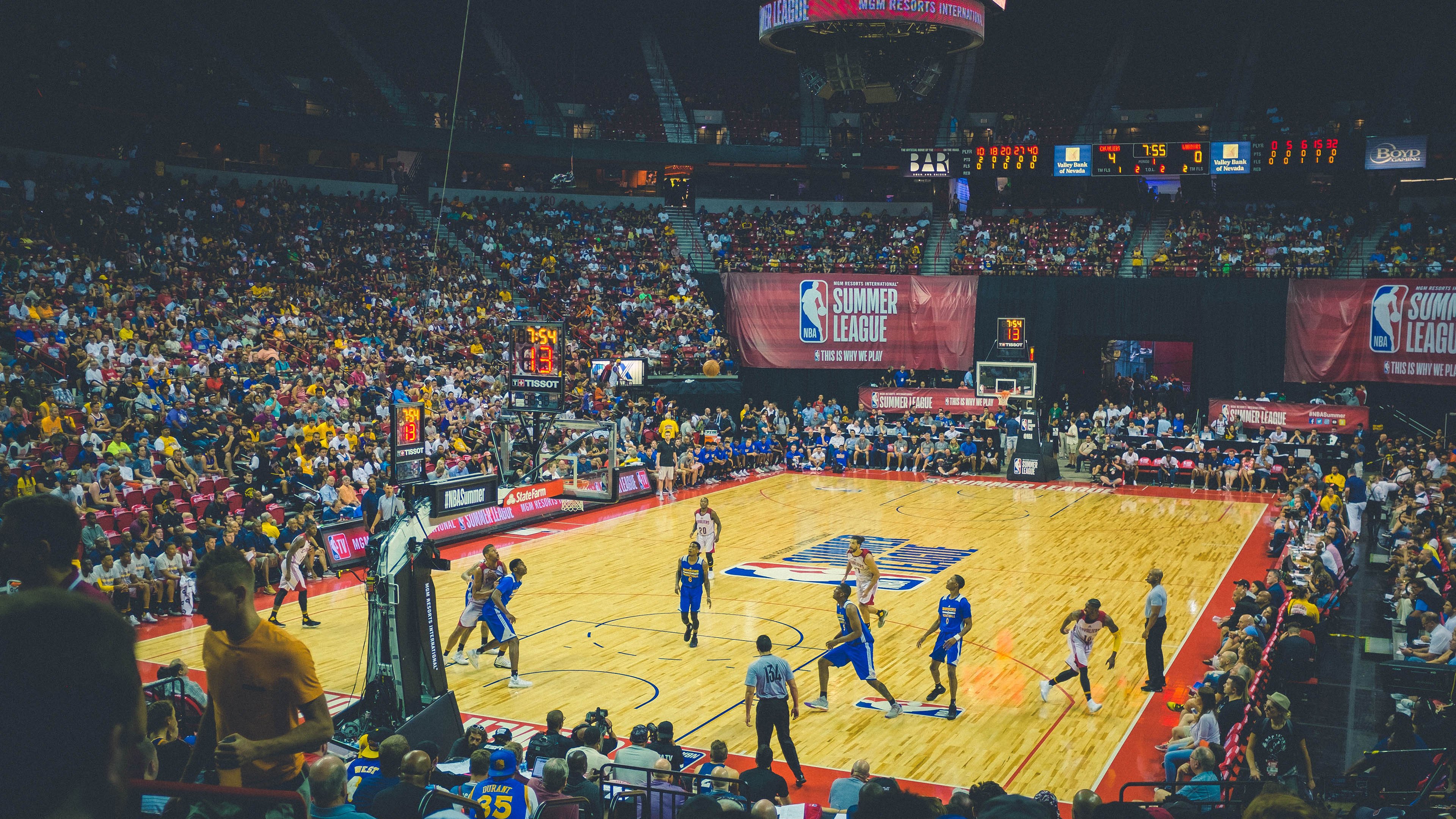 开云下载-东方鹏城轻取北境狼群，恩比德关键时刻定乾坤